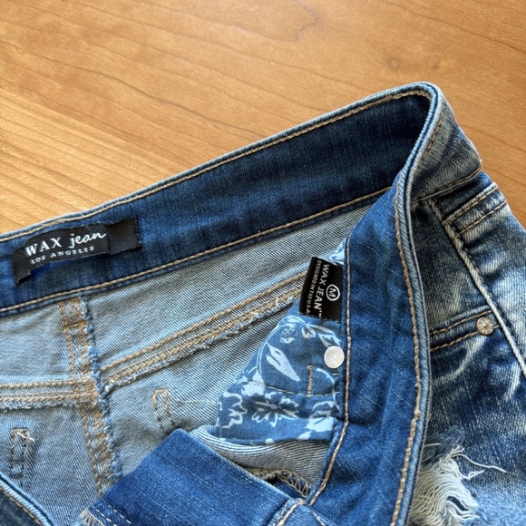 Wax Jean Denim Cutoffs in Medium Rinse (Size Medium) - Picture 3 of 6